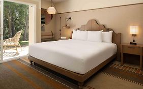 Chaminade Resort & Spa